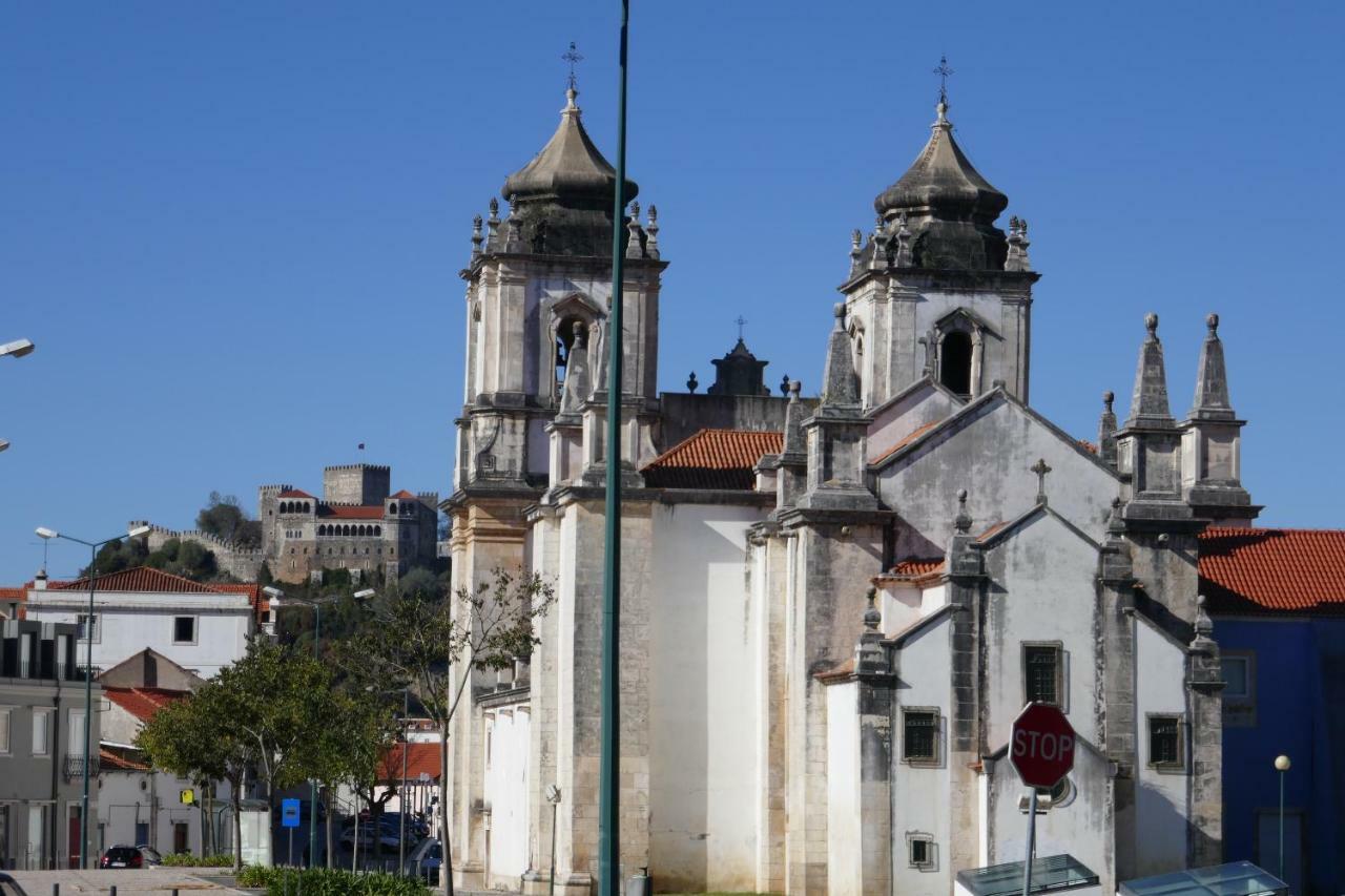 Two Churches Apartment Leiria Luaran gambar